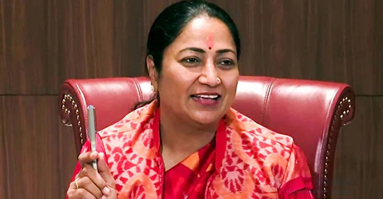 নিজ বাসভবনে দিল্লির মুখ্যমন্ত্রী রেখা গুপ্তকে যুবকের চড়